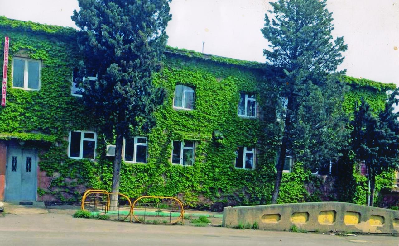 Hotel Lilo Near Airport Tbilisi Exterior foto